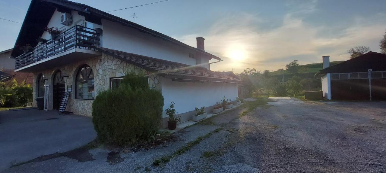 Kod Ane Daire Belavici Dış mekan fotoğraf